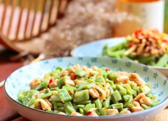 贡菜和鸡怎么炖