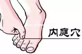 火在肺里:咳嗽;火在肝里:失眠;火在胃里:口臭;火在心里:口舌生疮.... 火在肺里:咳嗽;火在肝里:失眠;火在胃里:口臭;火在心里:口舌生疮....