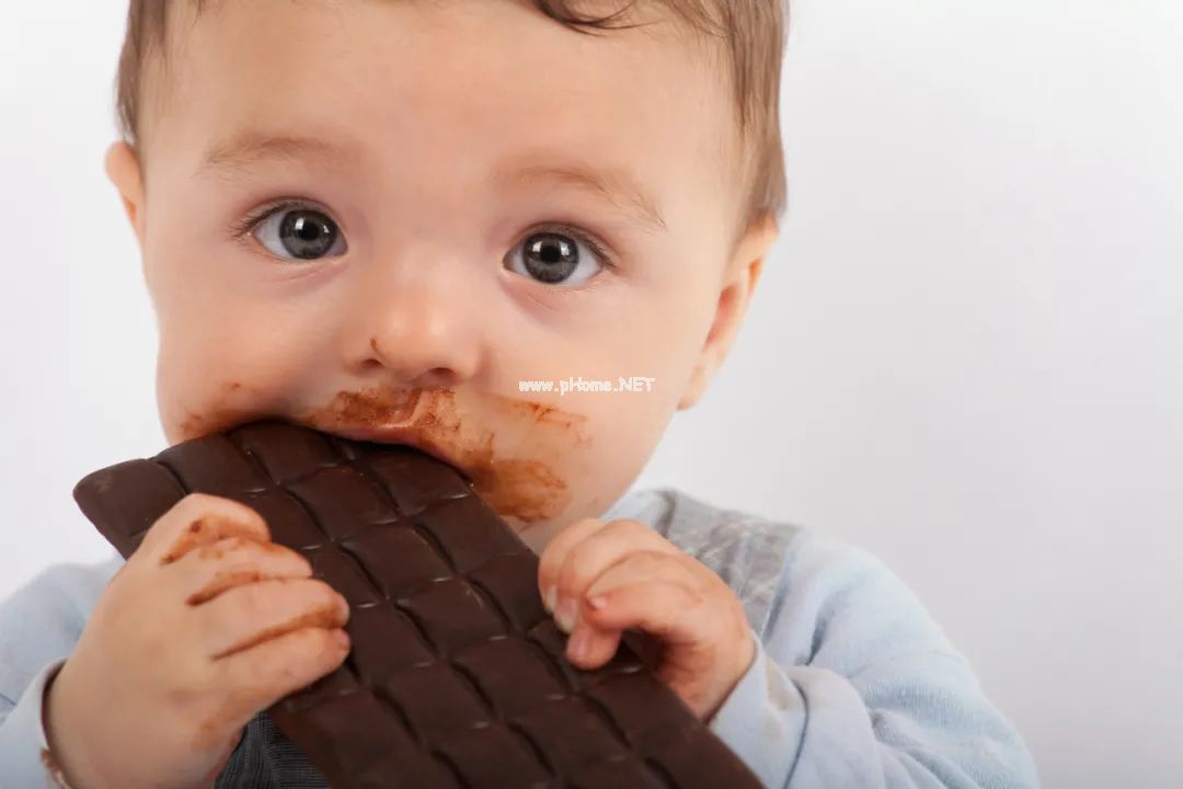 孩子多大能吃巧克力？吃多少？这1种最好一口也别吃！