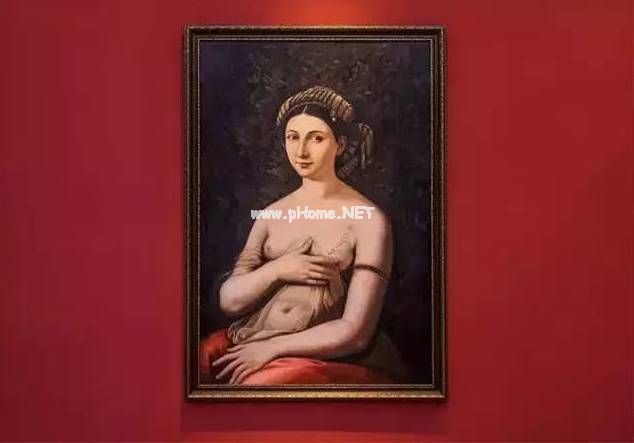 一场裸体女人的乳房展览，很开放！你敢看吗？