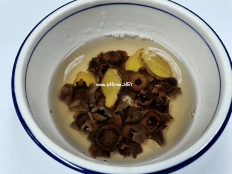 吃完柿子,“柿子蒂”不要扔了,用来泡水喝,原来还有这功效! 吃完柿子,“柿子蒂”不要扔了,用来泡水喝,原来还有这功效!