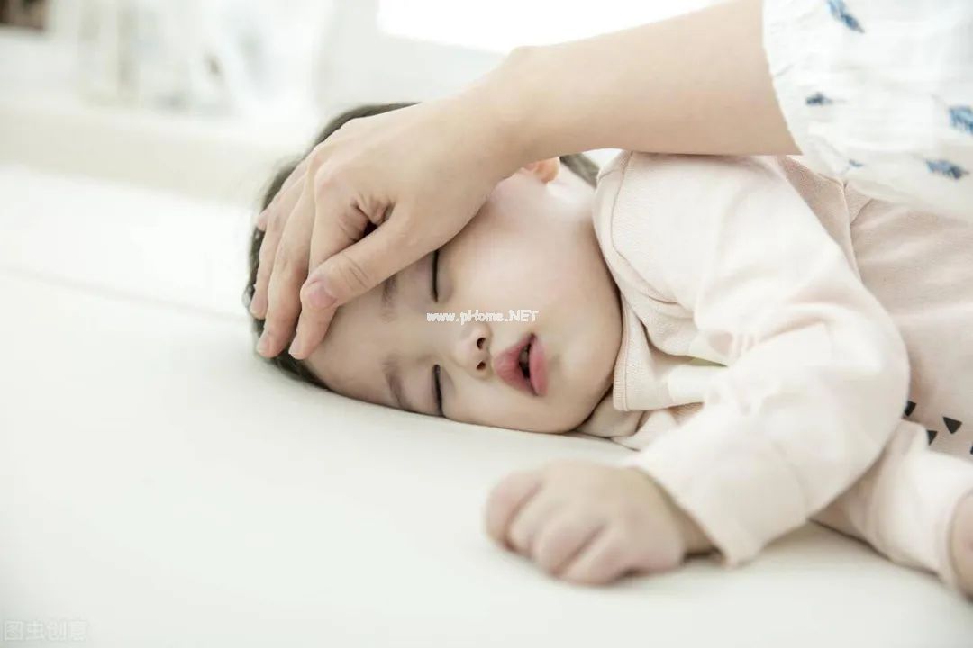 宝宝发烧，身体发烫，但是手脚冰凉是怎么回事？