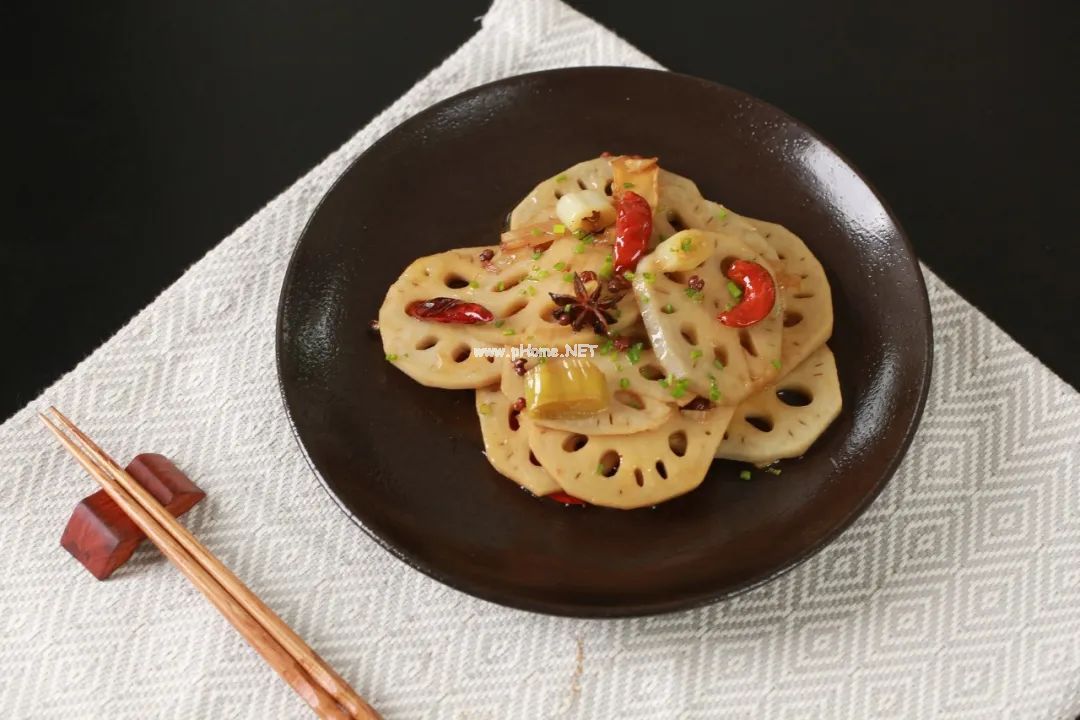 又到采藕季，药食同源话秋藕，常吃莲藕原来好处这么多！