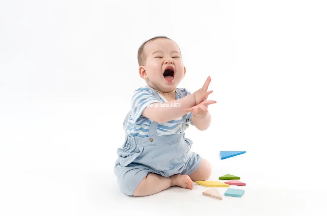孩子不肯在幼儿园大便，我着急了半年，结果……