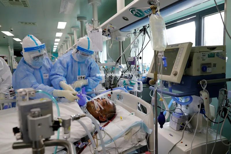 新冠肺炎死亡有多痛苦？看完就不乱跑了！