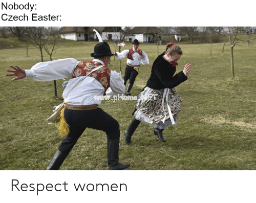 用鞭子打女生屁股，是捷克人民的传统祝福