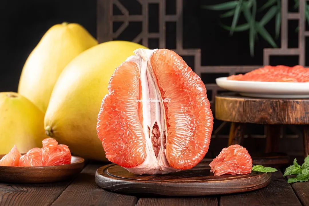 应节水果，随便吃有风险？一文教会如何健康吃柚子