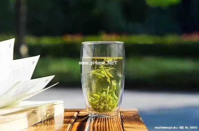 火在肺里:咳嗽;火在肝里:失眠;火在胃里:口臭;火在心里:口舌生疮.... 火在肺里:咳嗽;火在肝里:失眠;火在胃里:口臭;火在心里:口舌生疮....