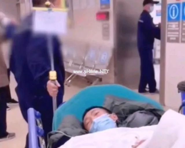 开学前熬夜打游戏,癫痫了! 开学前熬夜打游戏,癫痫了!